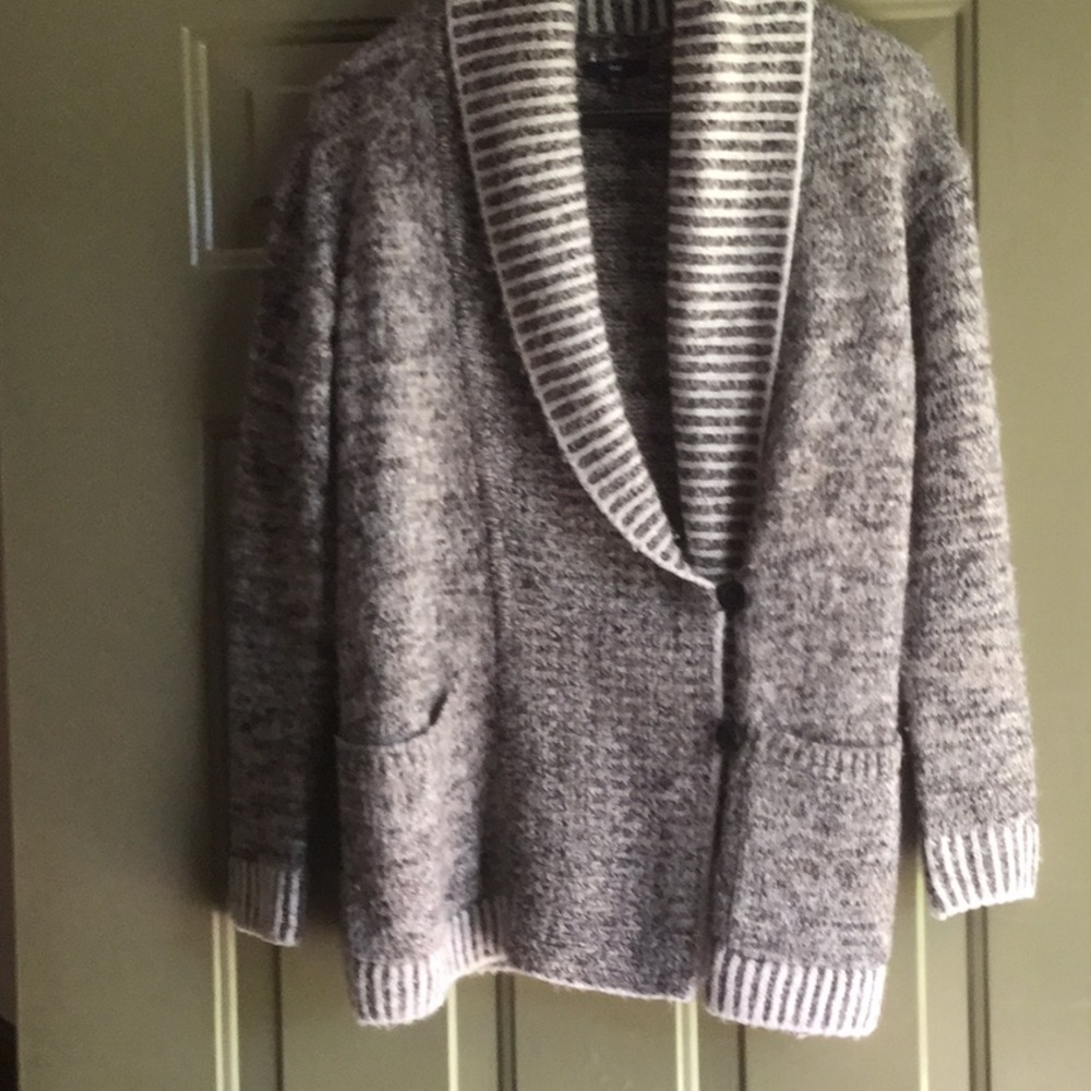 Cardigan sweater